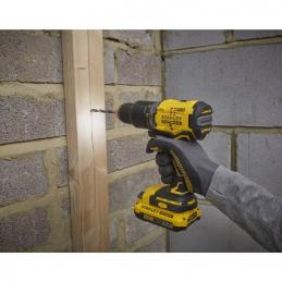 STANLEY SBD715D2KA-B1 สว่านกระแทกไร้สาย ไร้แปรงถ่าน 20 โวลท์ พร้อมแบตเตอรี่ 2.0Ah + ดอกสว่าน 100 ชิ้น