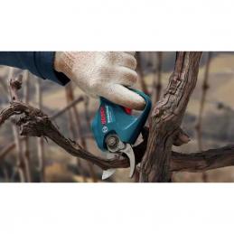 BOSCH กรรไกรตัดกิ่งไม้ไร้สาย Pro Pruner Professional (KIT) 12V. พร้อม แบตตารี่และที่ชาร์จ #06019K10K1