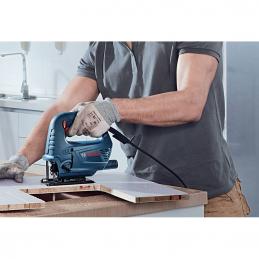 BOSCH GST700 เลื่อยฉลุไฟฟ้า 500W. มีระบบใบเตะ และมีระบบใส่ใบแบบ Auto Lock #06012A70K0