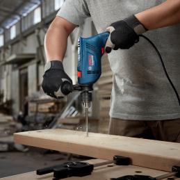 Bosch GSB600 #06011A03K2 สว่านกระแทก 4 หุน (ปรับรอบ ซ้าย-ขวา) 600 วัตต์ 0-3000 รอบ อัตราการกระแทก 48000 ครั้งต่อนาที อุปกรณ์ 91 ชิ้น กล่อง Fisherman Box