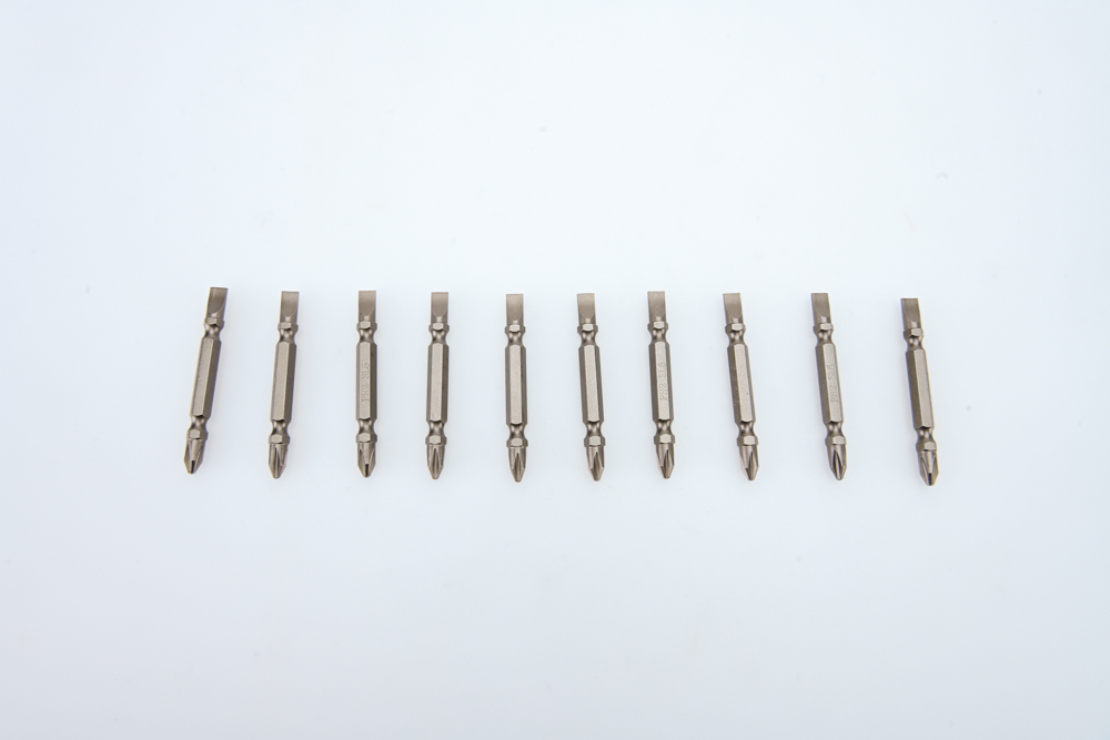 Dongcheng(DCดีจริง) 30470900004 ดอกไขควงลมสีดำ -+ #2x65mm. Phillips and line screwdriver bit