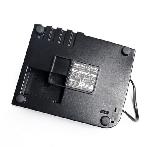 MAKITA DC18SD แท่นชาร์จ Li-ion 18V ชาร์จธรรมดา (194533-6)