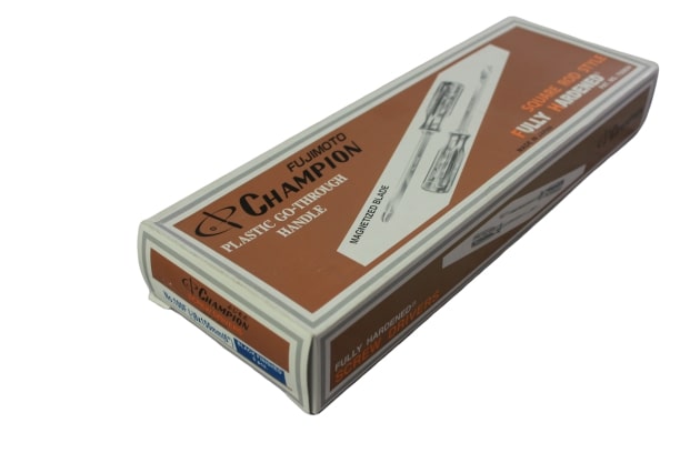 CHAMPION ไขควงแกนดำไม่ทลุ ปากแบน 100F 6นิ้ว (ราคาต่ออัน , 1 กล่องมี 6 อัน)