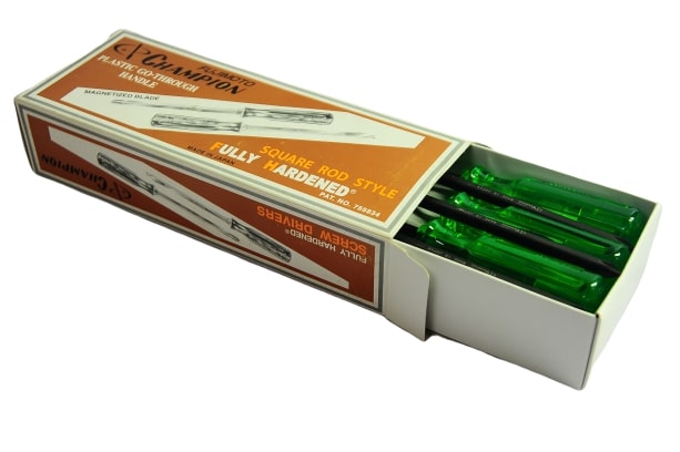 CHAMPION ไขควงแกนดำไม่ทลุ ปากแฉก 130F 5นิ้ว (ราคาต่ออัน , 1 กล่องมี 12 อัน)