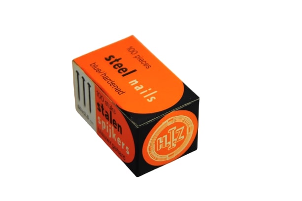 HIZ. ตะปูคอนกรีตดำ 60x2.5mm. กล่องส้ม ขายขั้นต่ำ10กล่องเล็ก